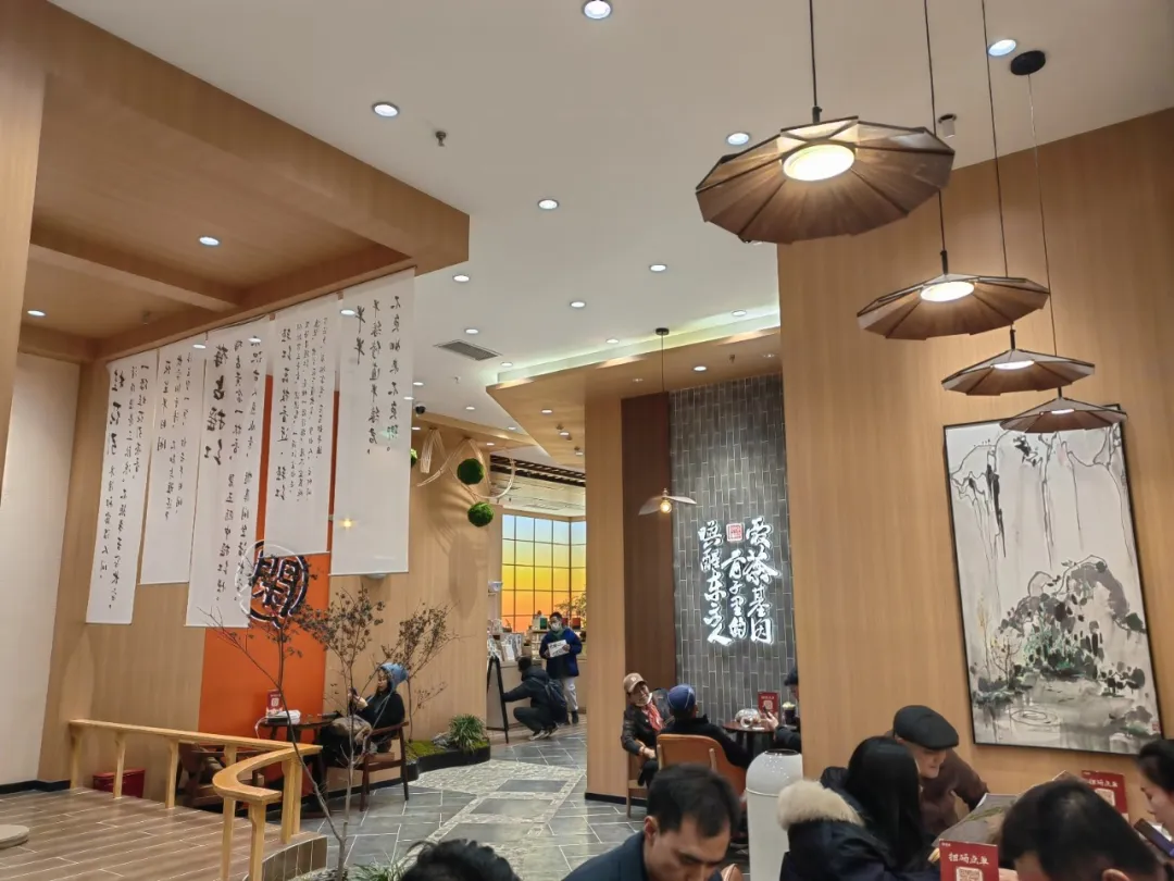 蓝景LED场景体验专题④|蓝景作为连锁照明专业品牌服务餐饮领域，升级就餐体验！